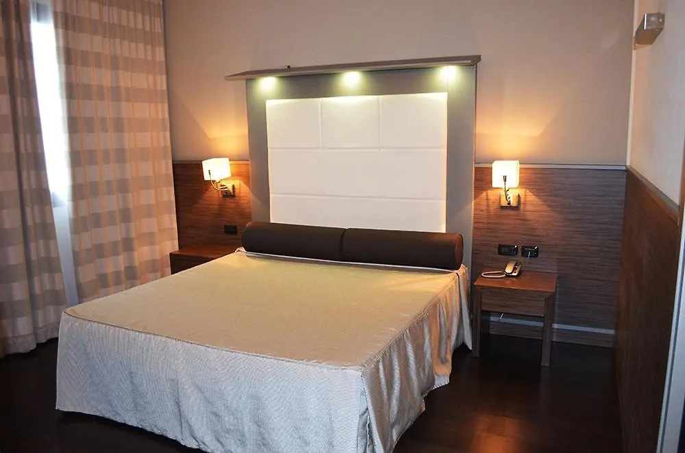 ***  Grumolo delle Abbadesse Hotel Ristorante Giada איטליה
