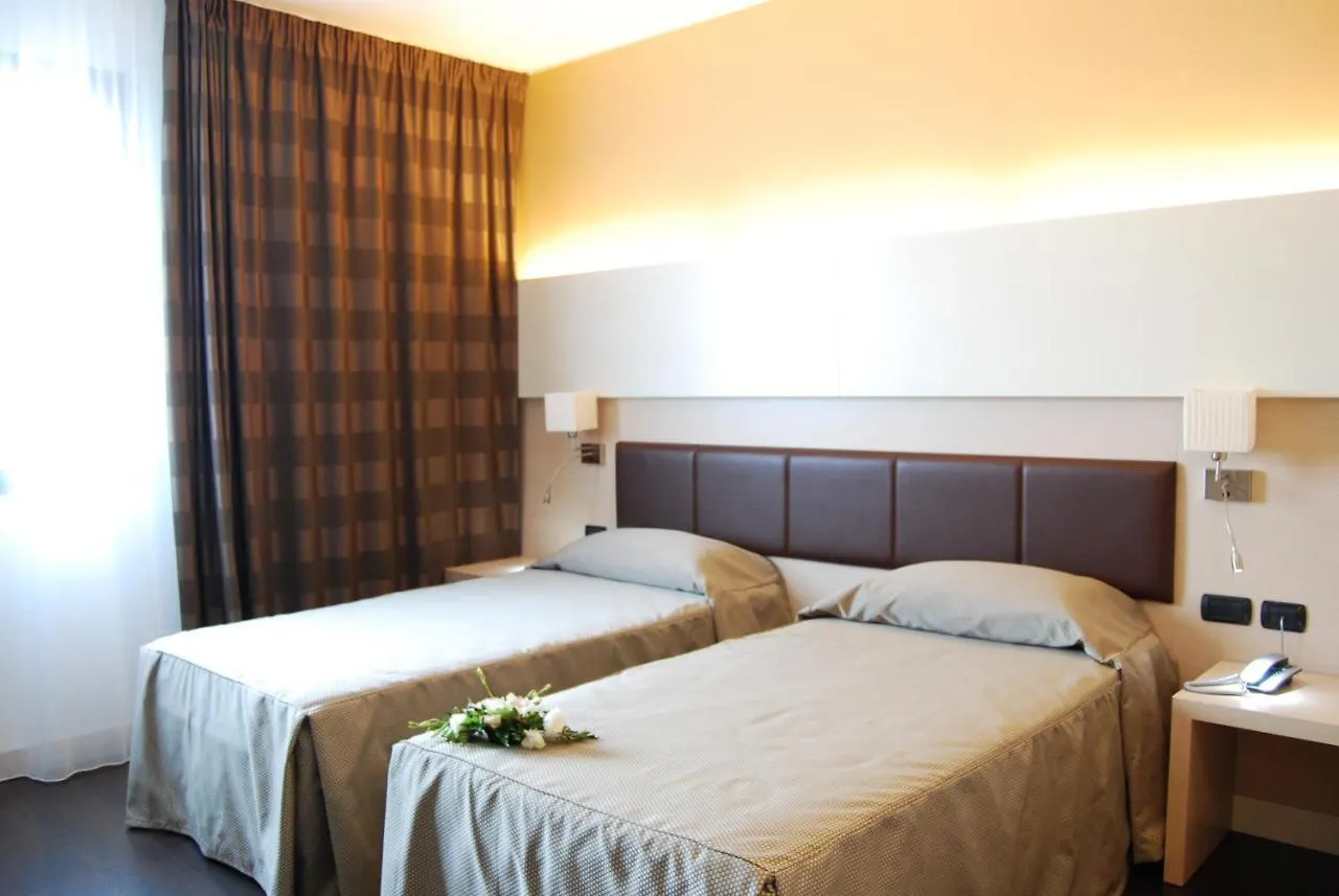 ***  Grumolo delle Abbadesse Hotel Ristorante Giada איטליה